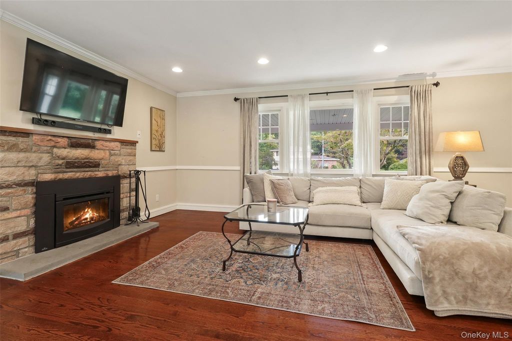 471 Hilltop Road, Yorktown Heights, NY 10598 — photo 5