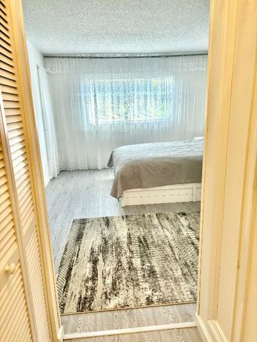 1000 NE 14th Avenue 306, Hallandale Beach, FL 33009