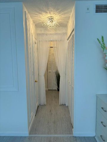 1000 NE 14th Avenue 306, Hallandale Beach, FL 33009