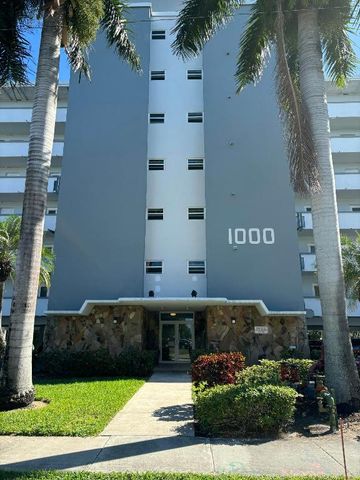 1000 NE 14th Avenue 306, Hallandale Beach, FL 33009