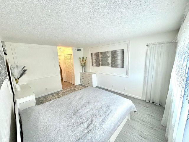 1000 NE 14th Avenue 306, Hallandale Beach, FL 33009