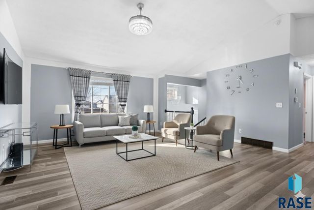 6800 W 61st St Street, Sioux Falls, SD 57106