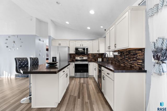 6800 W 61st St Street, Sioux Falls, SD 57106