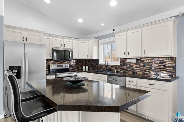 6800 W 61st St Street, Sioux Falls, SD 57106