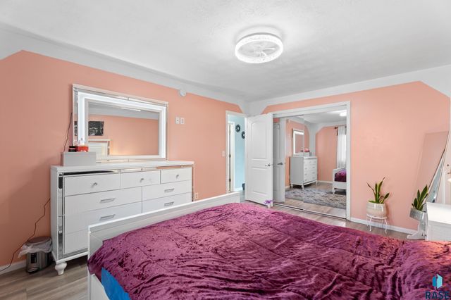 6800 W 61st St Street, Sioux Falls, SD 57106