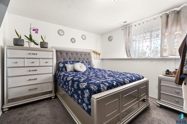 6800 W 61st St Street, Sioux Falls, SD 57106