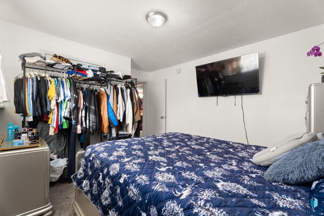 6800 W 61st St Street, Sioux Falls, SD 57106