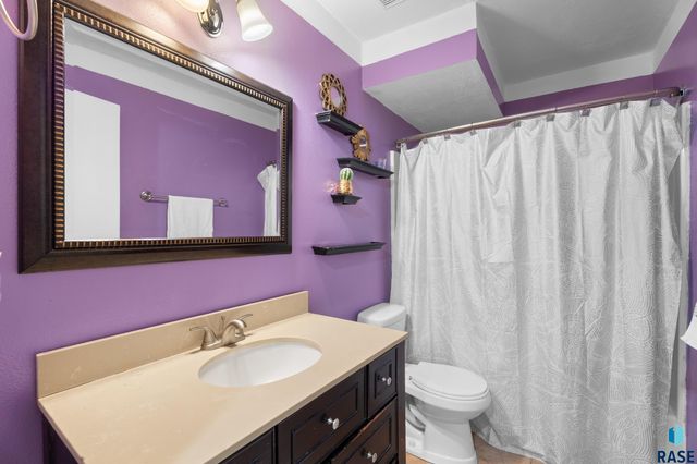 6800 W 61st St Street, Sioux Falls, SD 57106