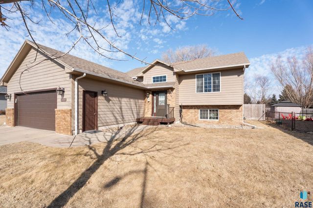 6800 W 61st St Street, Sioux Falls, SD 57106