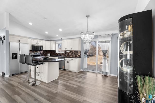 6800 W 61st St Street, Sioux Falls, SD 57106