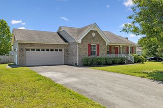 1921 Littleton Ct, Columbia, TN 38401