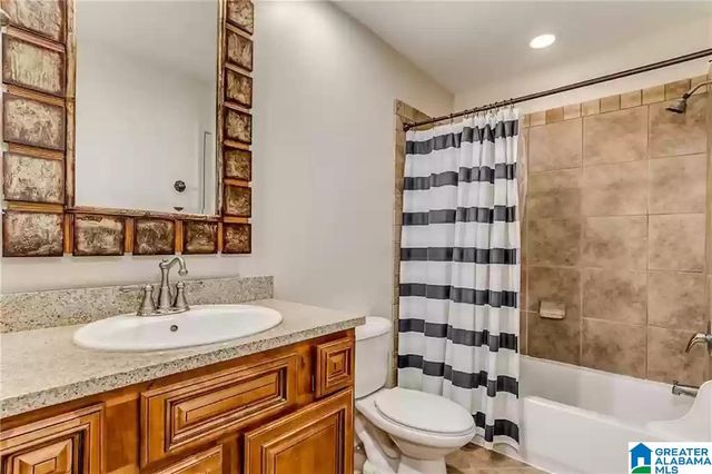 210 15TH STREET, Tuscaloosa, AL 35401