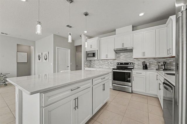 1973 SPRING SHOWER CIRCLE, Kissimmee, FL 34744