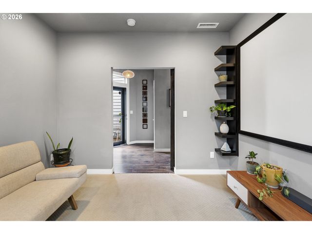 16802 Se 41ST Cir, Vancouver, WA 98683