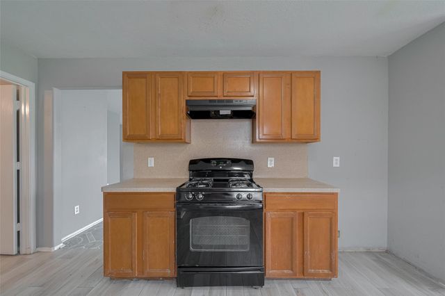 9926 Myrtle Field Lane, Houston, TX 77044