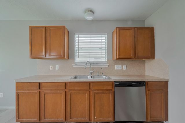 9926 Myrtle Field Lane, Houston, TX 77044