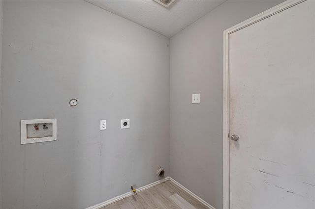 9926 Myrtle Field Lane, Houston, TX 77044