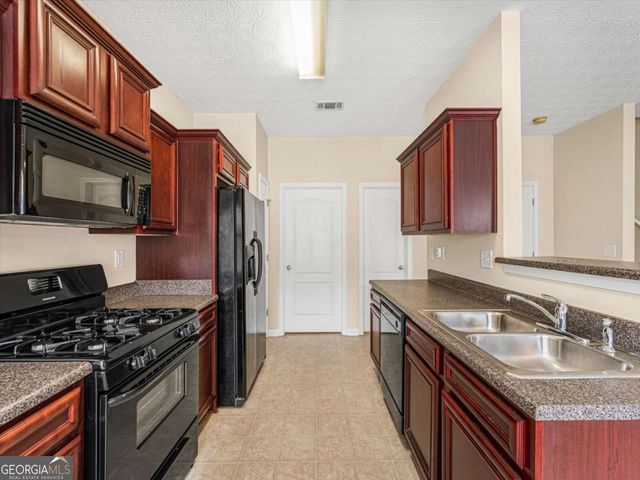 7590 Summer Berry Lane, Lithonia, GA 30038