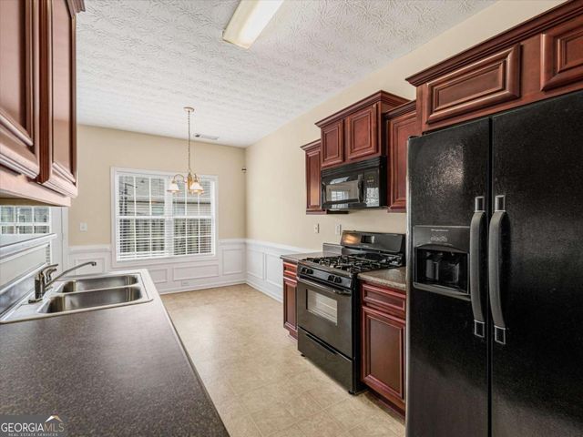7590 Summer Berry Lane, Lithonia, GA 30038