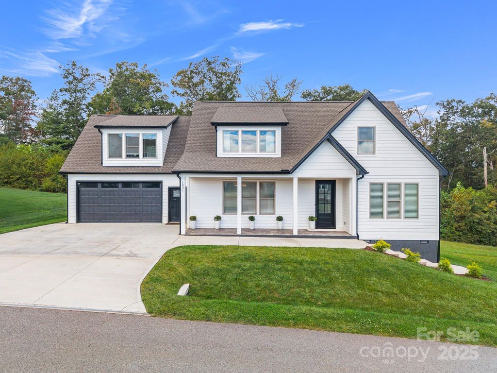1031 Hillside Ridge Road, Candler, NC 28715