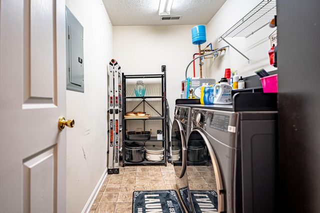 5269 DOBSON Lane, Shelbyville, KY 40065