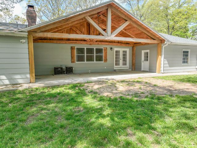 5610 South Farm Road 137, Springfield, MO 65810