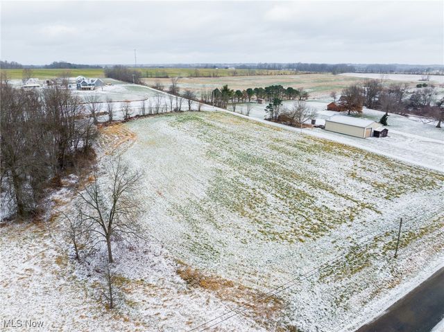 14361 Stanwood Street SW, Navarre, OH 44662