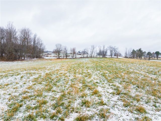 14361 Stanwood Street SW, Navarre, OH 44662