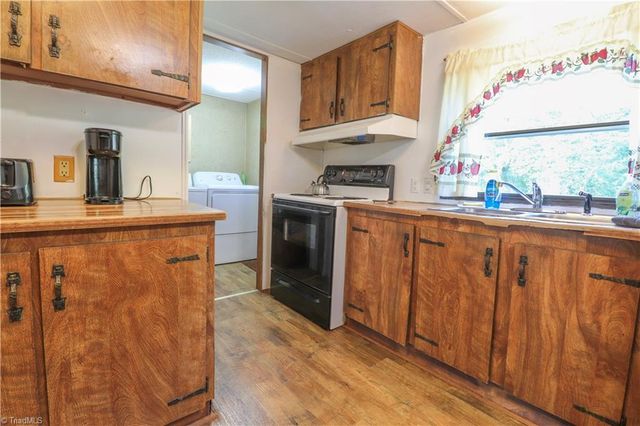 2369 Price Road, Eden, NC 27288