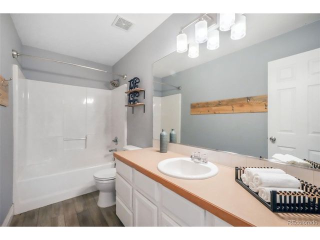 9771 Cascade St, Firestone, CO 80504