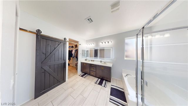 6940 Unicorn, Las Vegas, NV 89131