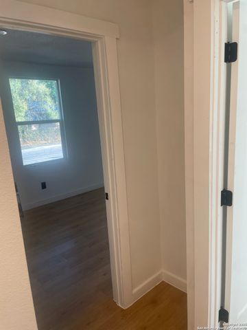 3114 Saturn, San Antonio, TX 78226