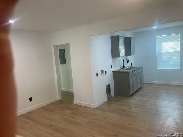 3114 Saturn, San Antonio, TX 78226