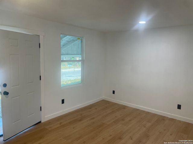 3114 Saturn, San Antonio, TX 78226