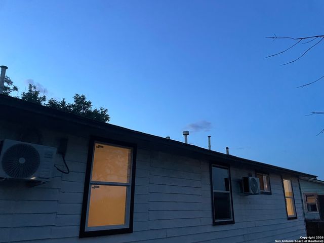 3114 Saturn, San Antonio, TX 78226