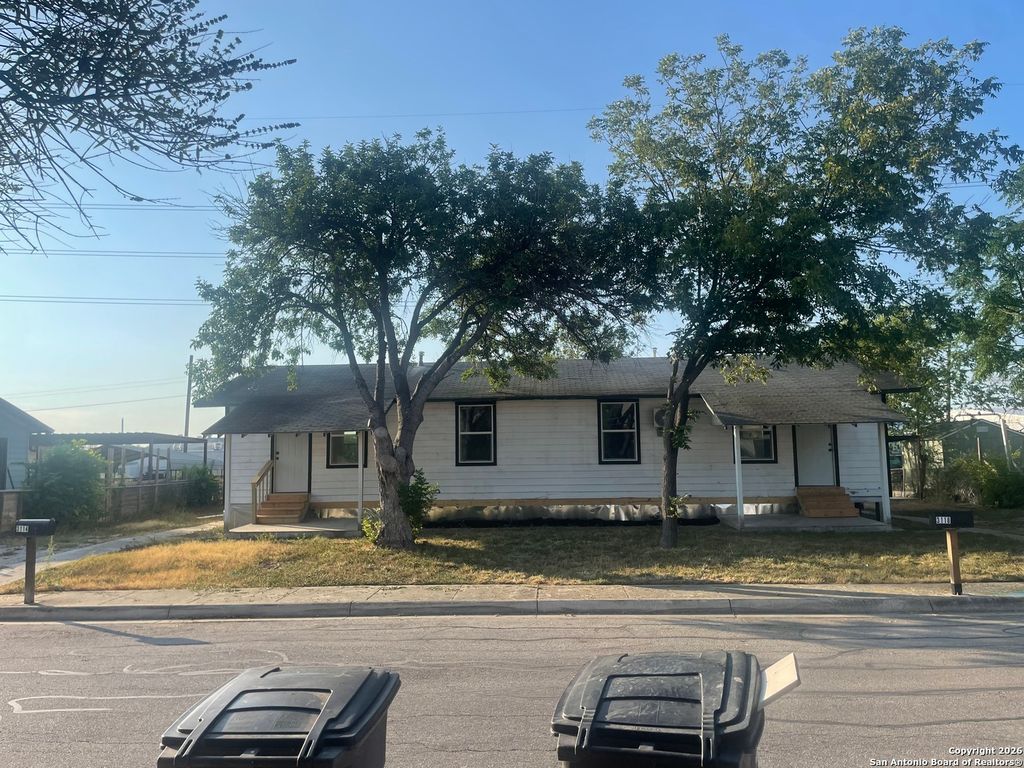 3114 Saturn, San Antonio, TX 78226