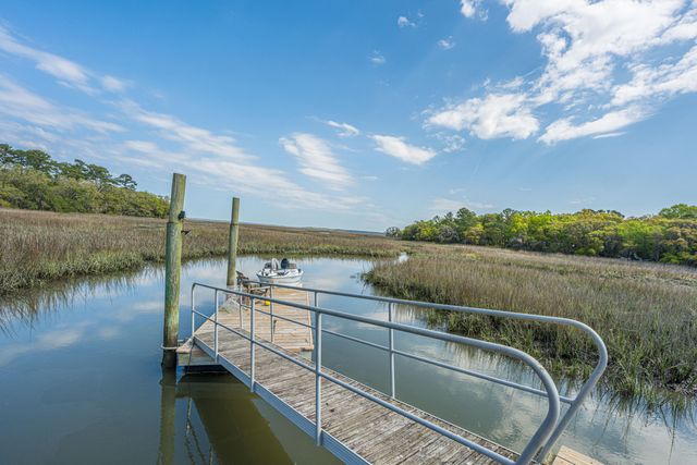 7731 Chaplin Garden Lane, Edisto Island, SC 29438