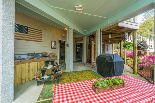 7731 Chaplin Garden Lane, Edisto Island, SC 29438