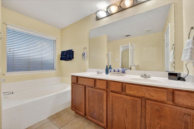 4325 Sweet Clover Lane, Fort Worth, TX 76036