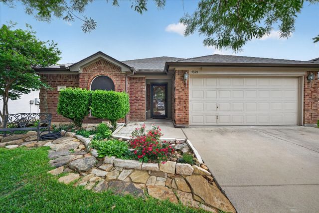 4325 Sweet Clover Lane, Fort Worth, TX 76036