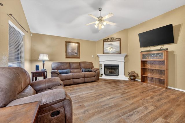 4325 Sweet Clover Lane, Fort Worth, TX 76036