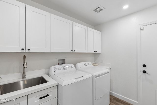 1970 E SUNBURST Lane, Tempe, AZ 85284