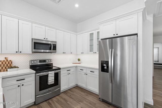 1970 E SUNBURST Lane, Tempe, AZ 85284
