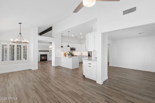 1970 E SUNBURST Lane, Tempe, AZ 85284