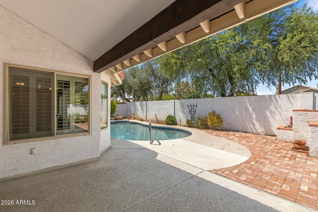1970 E SUNBURST Lane, Tempe, AZ 85284