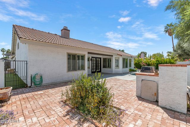 1970 E SUNBURST Lane, Tempe, AZ 85284
