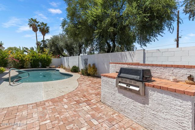 1970 E SUNBURST Lane, Tempe, AZ 85284