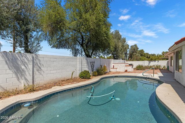 1970 E SUNBURST Lane, Tempe, AZ 85284