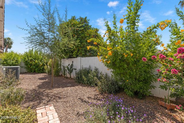 1970 E SUNBURST Lane, Tempe, AZ 85284