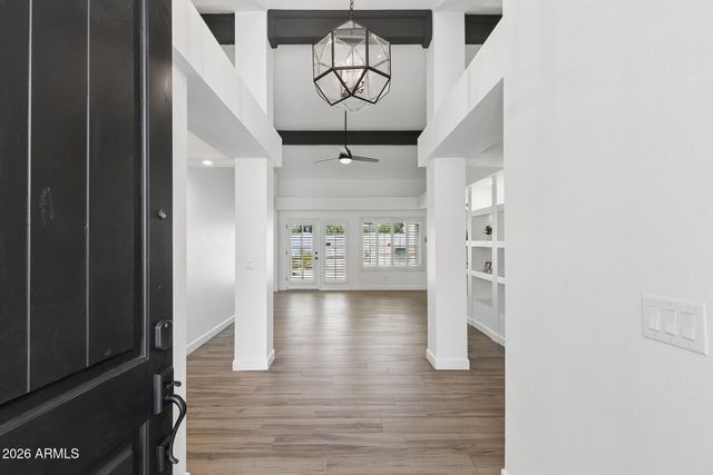 1970 E SUNBURST Lane, Tempe, AZ 85284